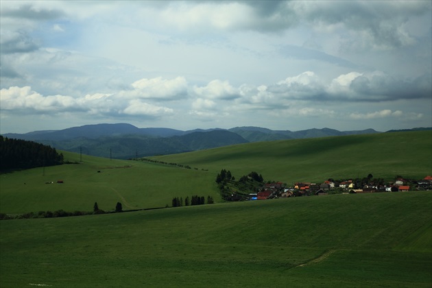 DEDINKA V ÚDOLÍ