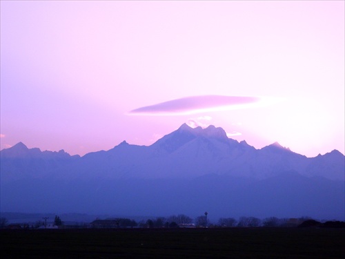 čiapka nad tatrami