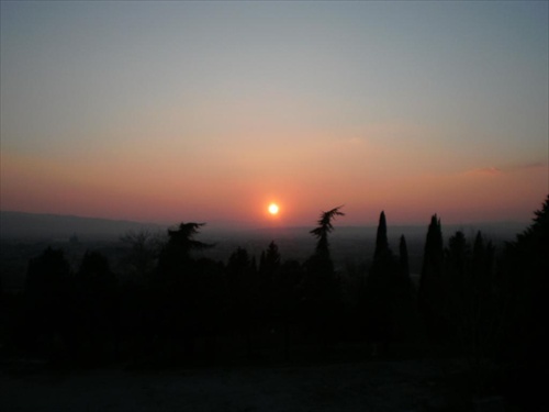 Zapad slnka v Assisi