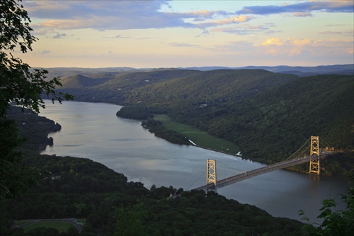 Bear Mountain Bridge