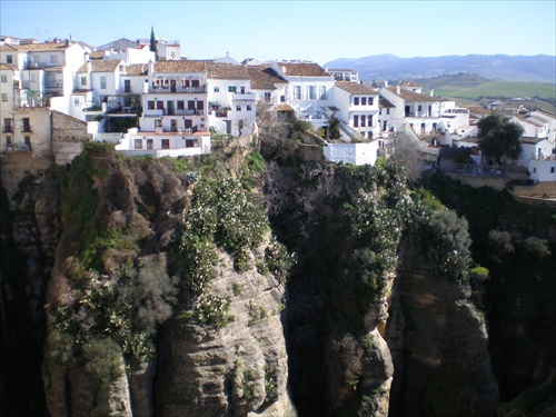 Ronda-mesto na skalách