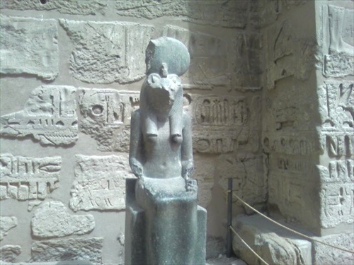 Bohyňa Sechmet, Medinet Habo