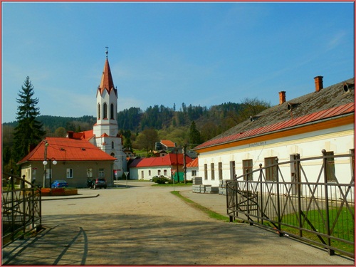 ... námestíčko ako dlaň :)