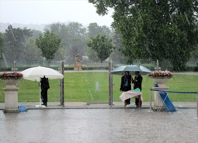 11 minútová búrka v Prezidentskej záhrade
