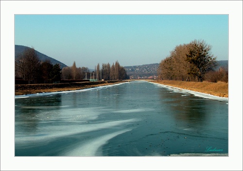 Ľadová hladina.