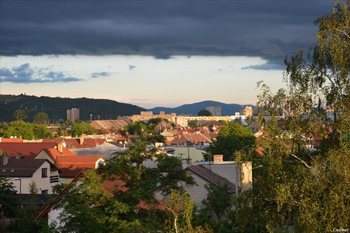 Podvečer nad mestom.