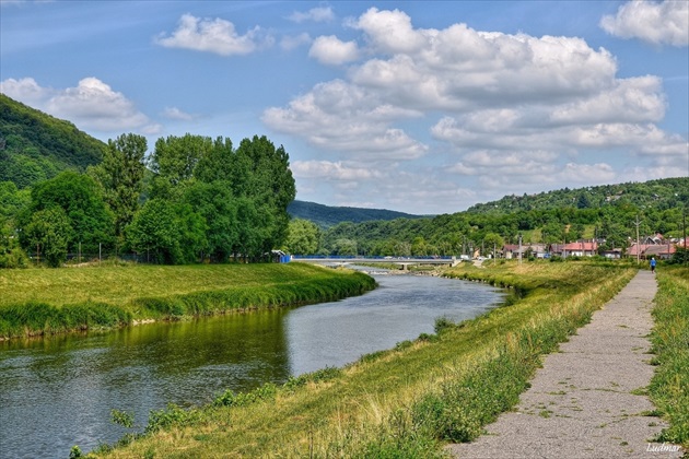 Krajina pri rieke.