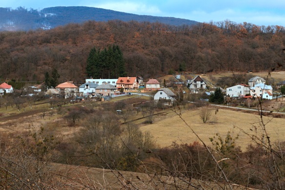dedinka v údolí