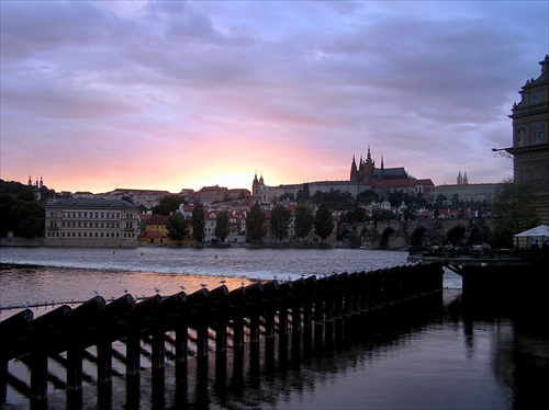 západ slnka nad Prahou