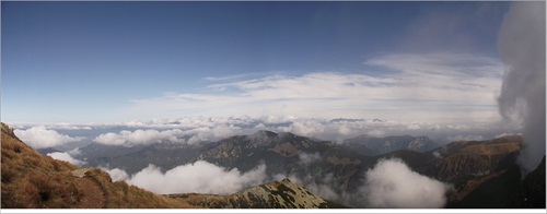 Nízke Tatry,v pozadí Vysoké .