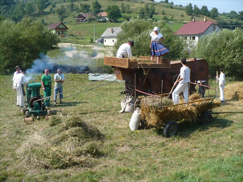 Hriňovské dvory - mláťačka