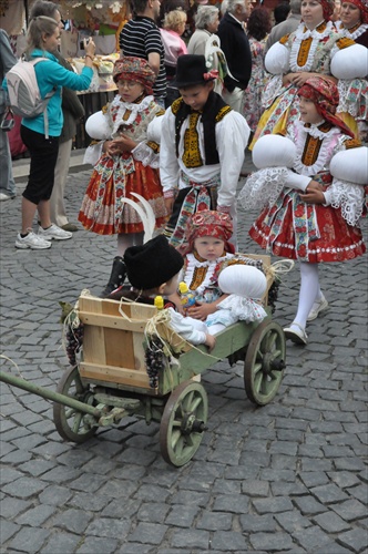 krása folklóru...