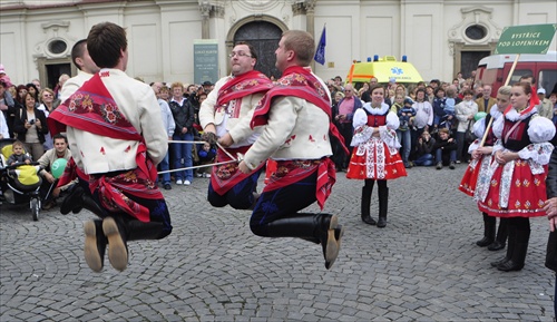 Folklórny tanec...