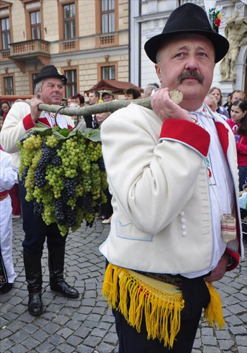 "Ťažký náklad..."