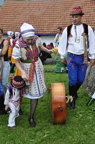 Folklórna rodinka....