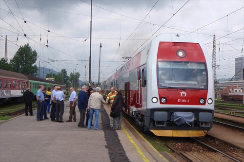 Elektrická poschodová jednotka 671