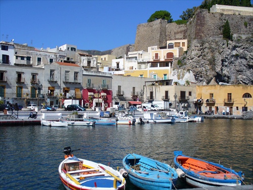 Prístav na ostrove Lipari