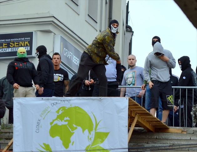 Ochranca tradičných hodnôt - Downhill Bratislava 2015