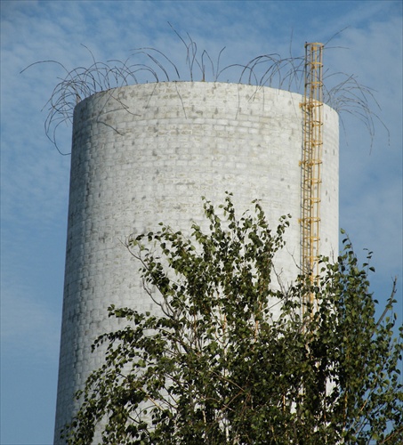 ručná demontáž komína v centre mesta