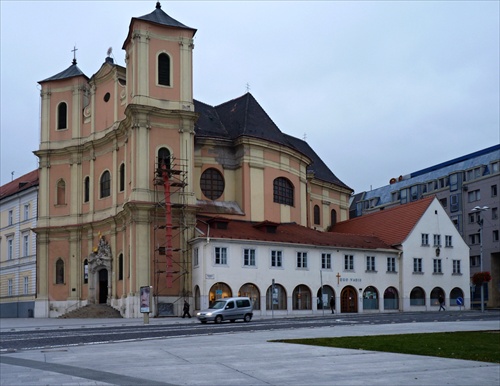 dávkovanie múdrosti po lopatách pre okoloidúcich