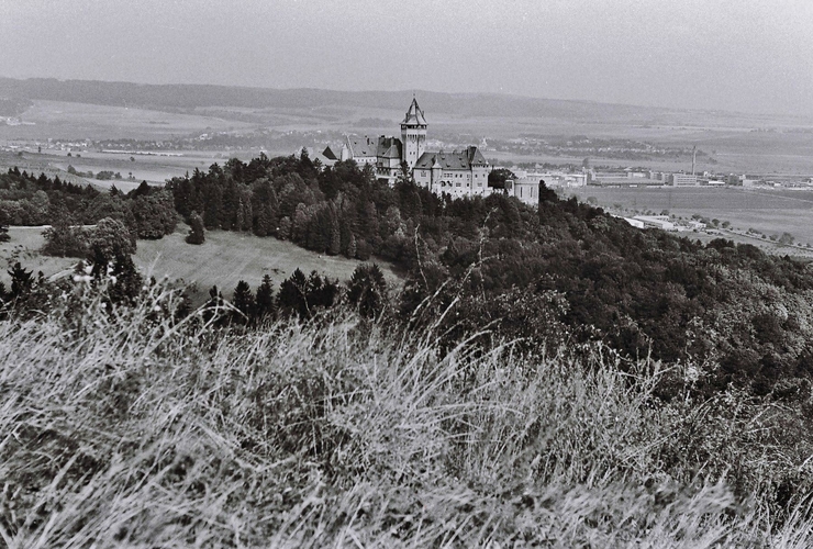 Smolenický zámok pred 45 rokmi  ( 5.  októbra 1975  )  I.