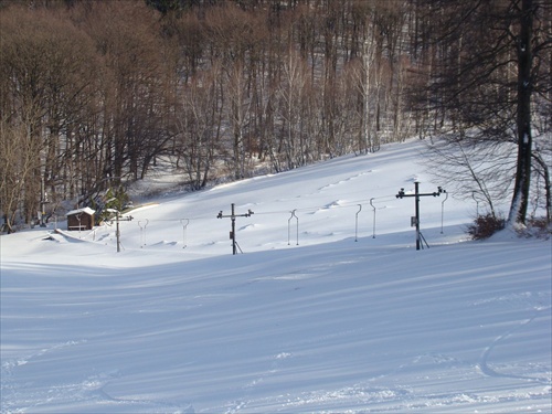 Odstavený lyžiarsky vlek