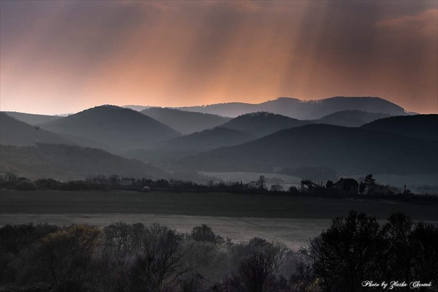 Slanské vrchy slnečnými lúčmi zaliaté