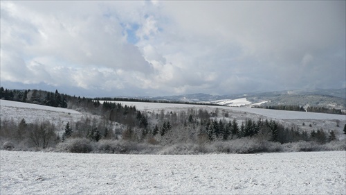 Zasnežená krajinka